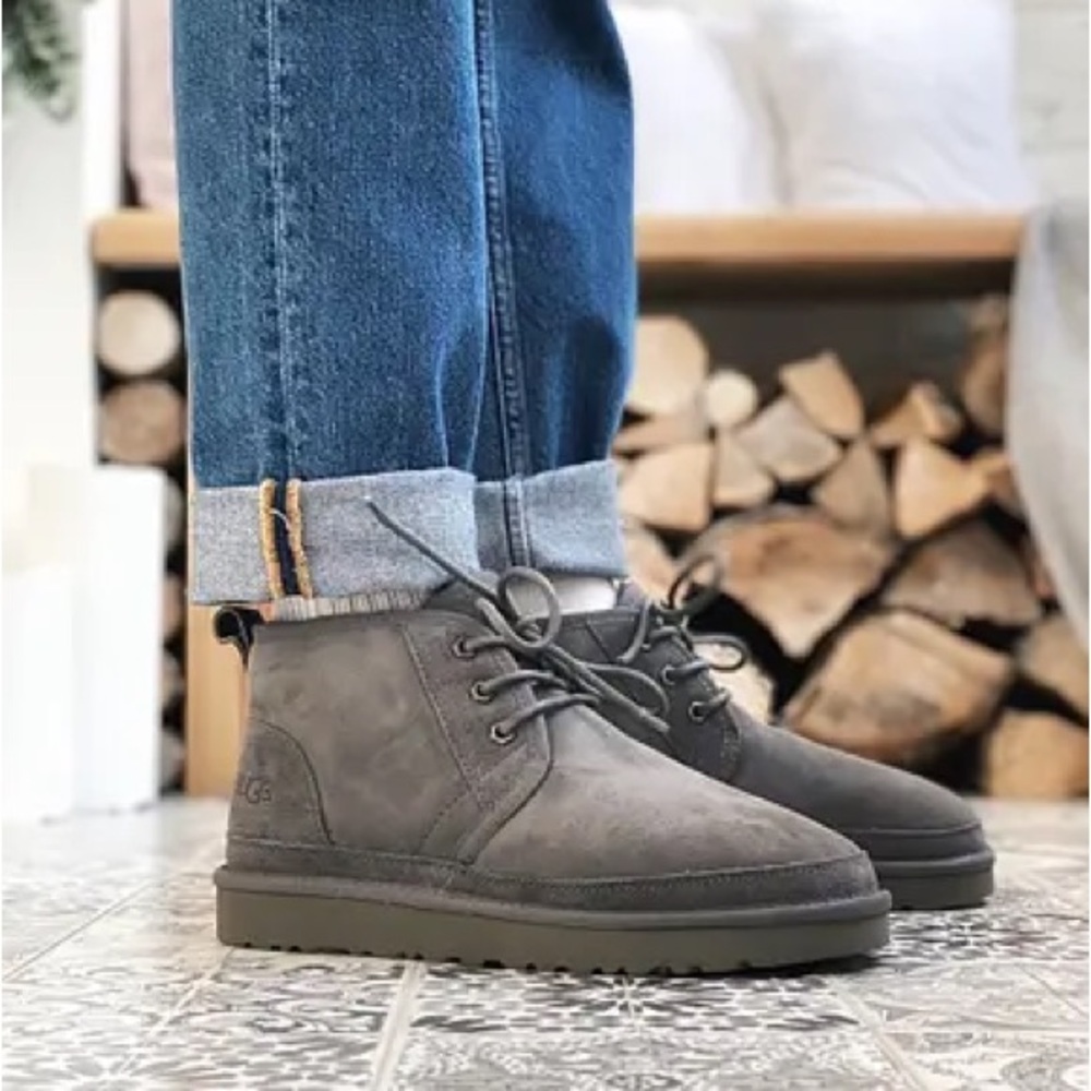 New (no box) UGG Men's Charcoal Neumel Boots size 8
